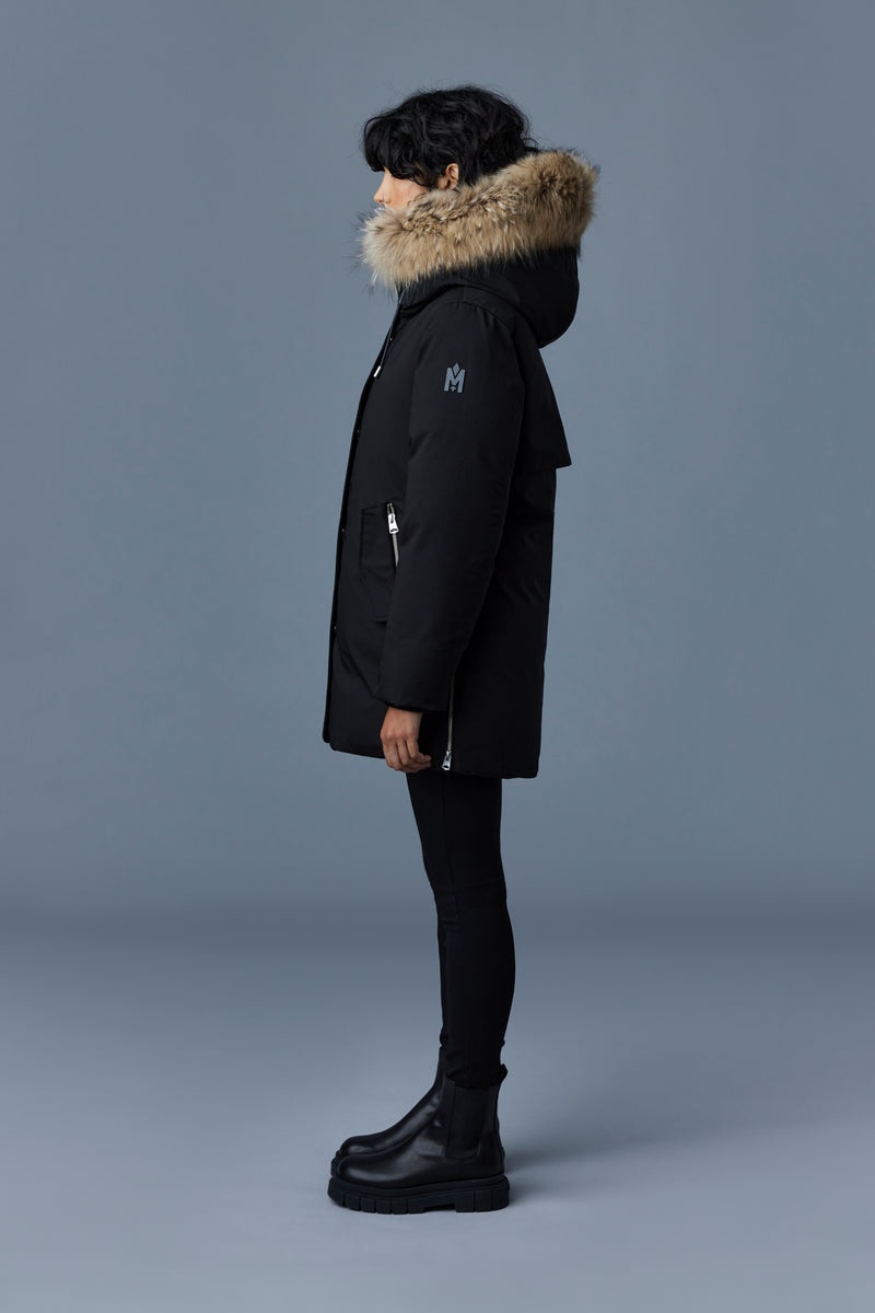 Mackage KINSLEE 2-in-1 oversized with bib and natural fur Dunparka Dam Svarta | 760VZIJEB