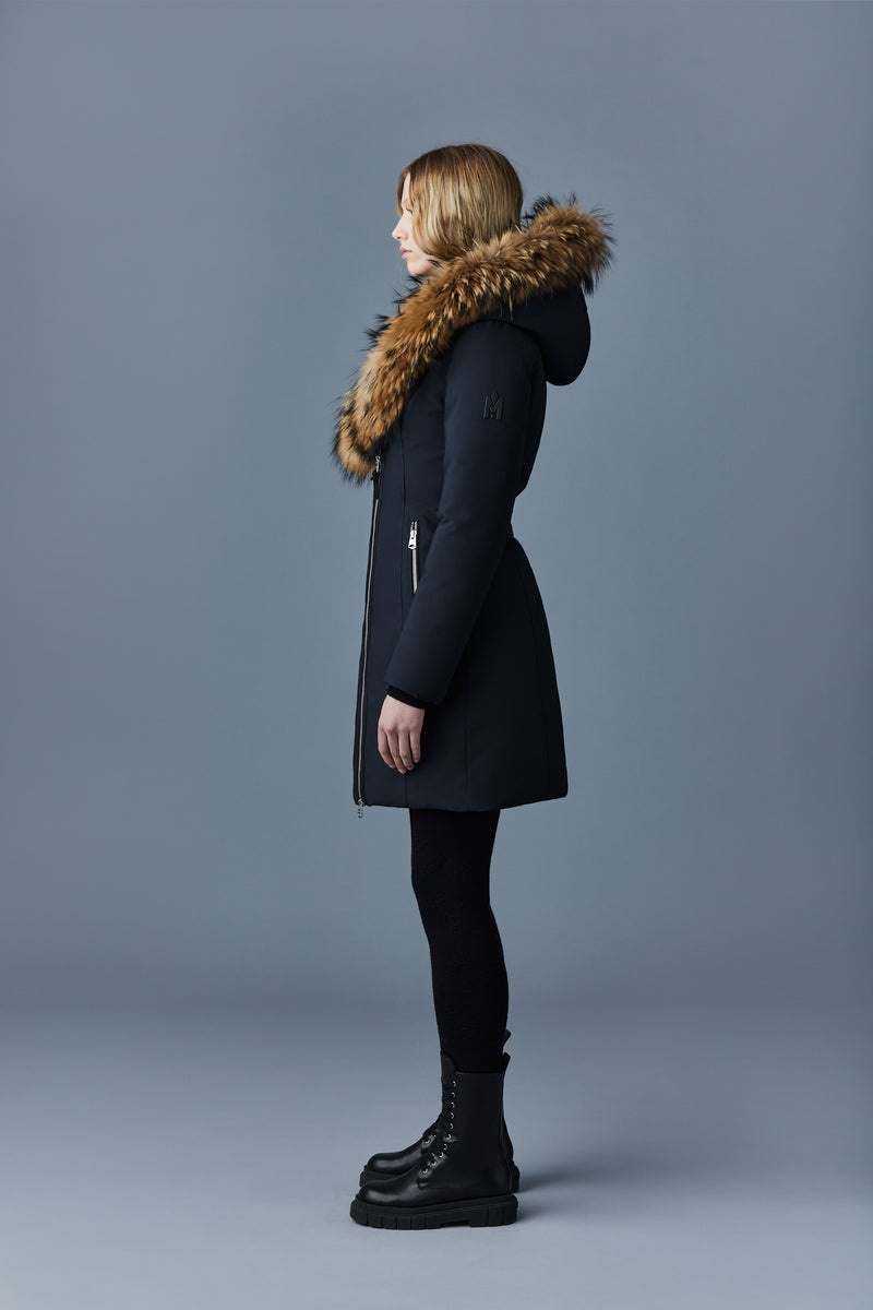 Mackage TRISH Powder Touch down with natural fur Signature Collar Rockar Dam Svarta | 365QDKAUH