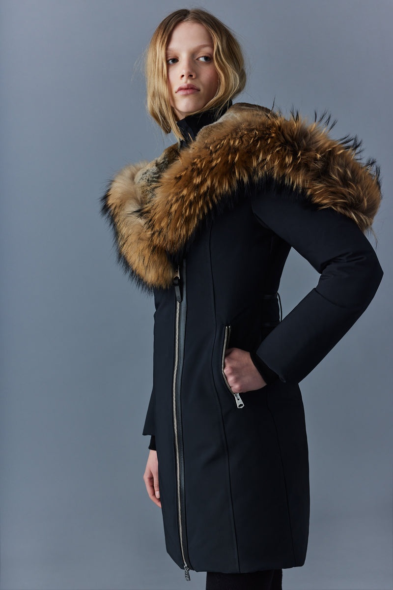 Mackage TRISH Powder Touch down with natural fur Signature Collar Rockar Dam Svarta | 365QDKAUH